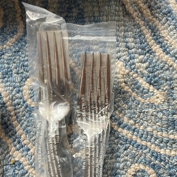 Waterford Fine Flatware unopened carina matte 5 piece - Picture 5 of 8